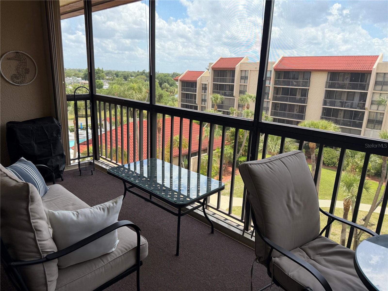 Image 14 of 23 For 21405 Olean Boulevard 519