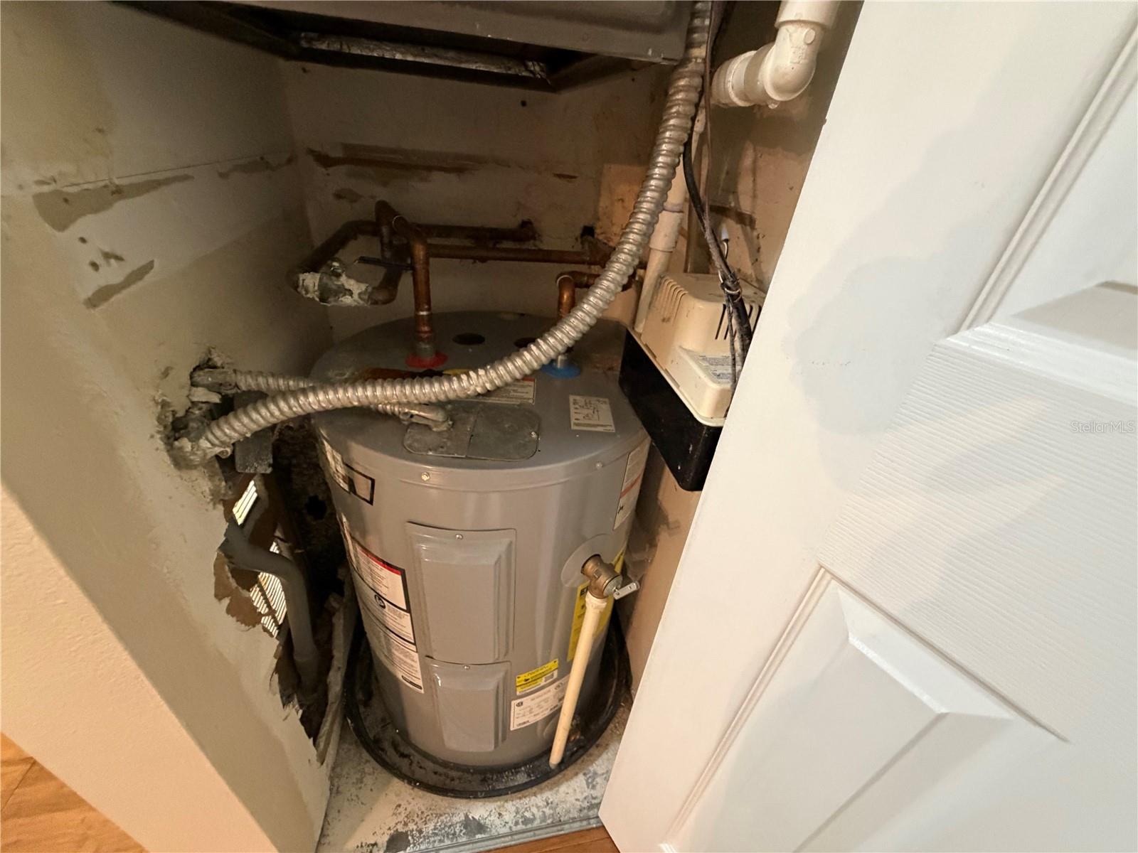 Image 22 of 23 For 21405 Olean Boulevard 519