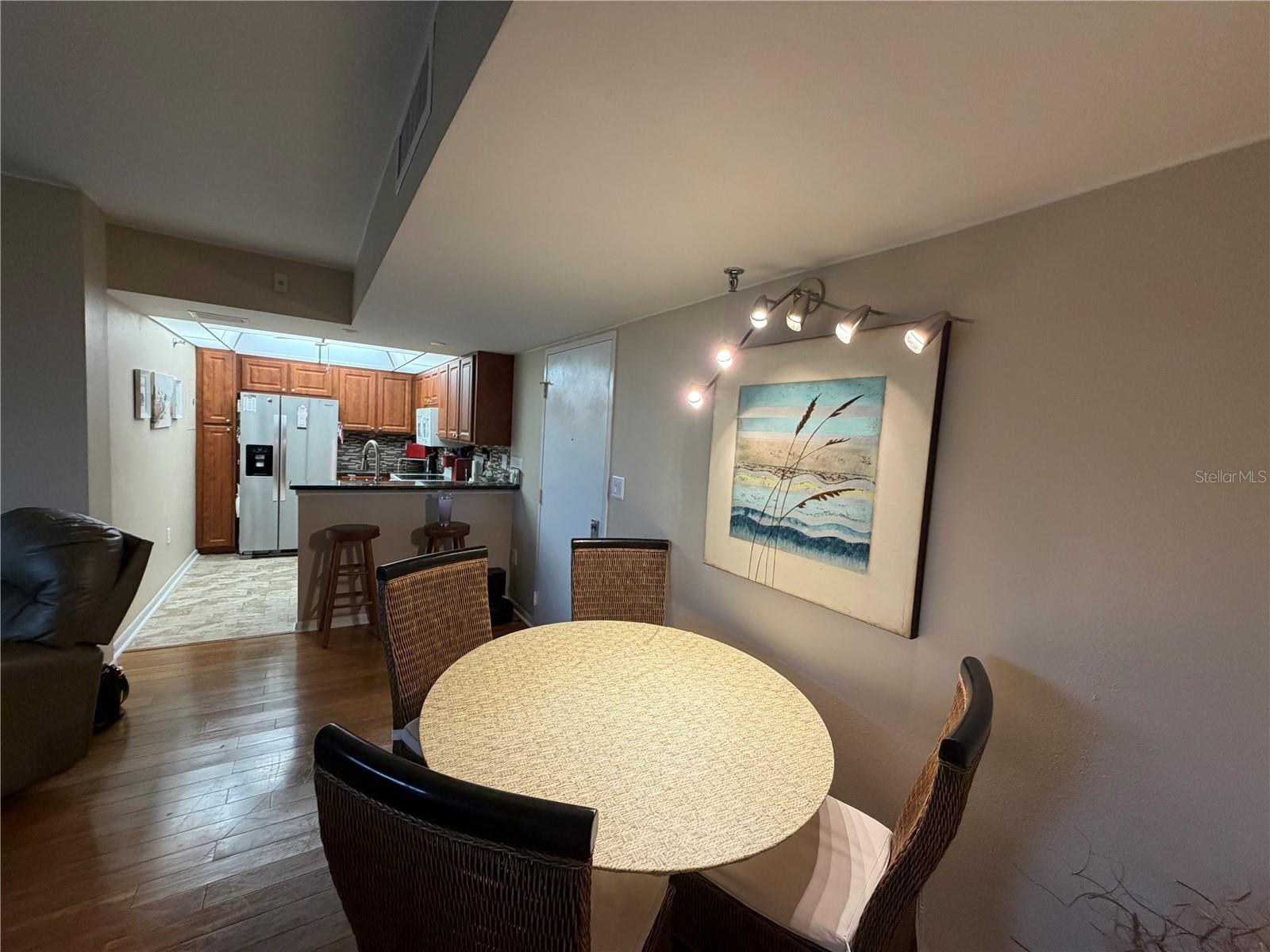 Image 4 of 23 For 21405 Olean Boulevard 519