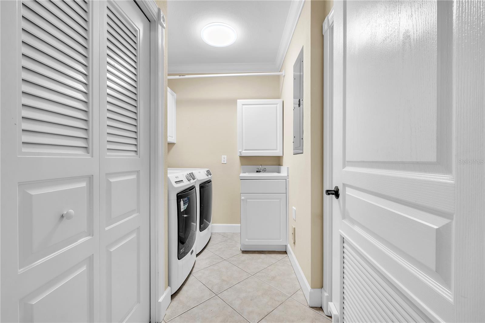 Image 43 of 75 For 3314 Wood Thrush Drive 111