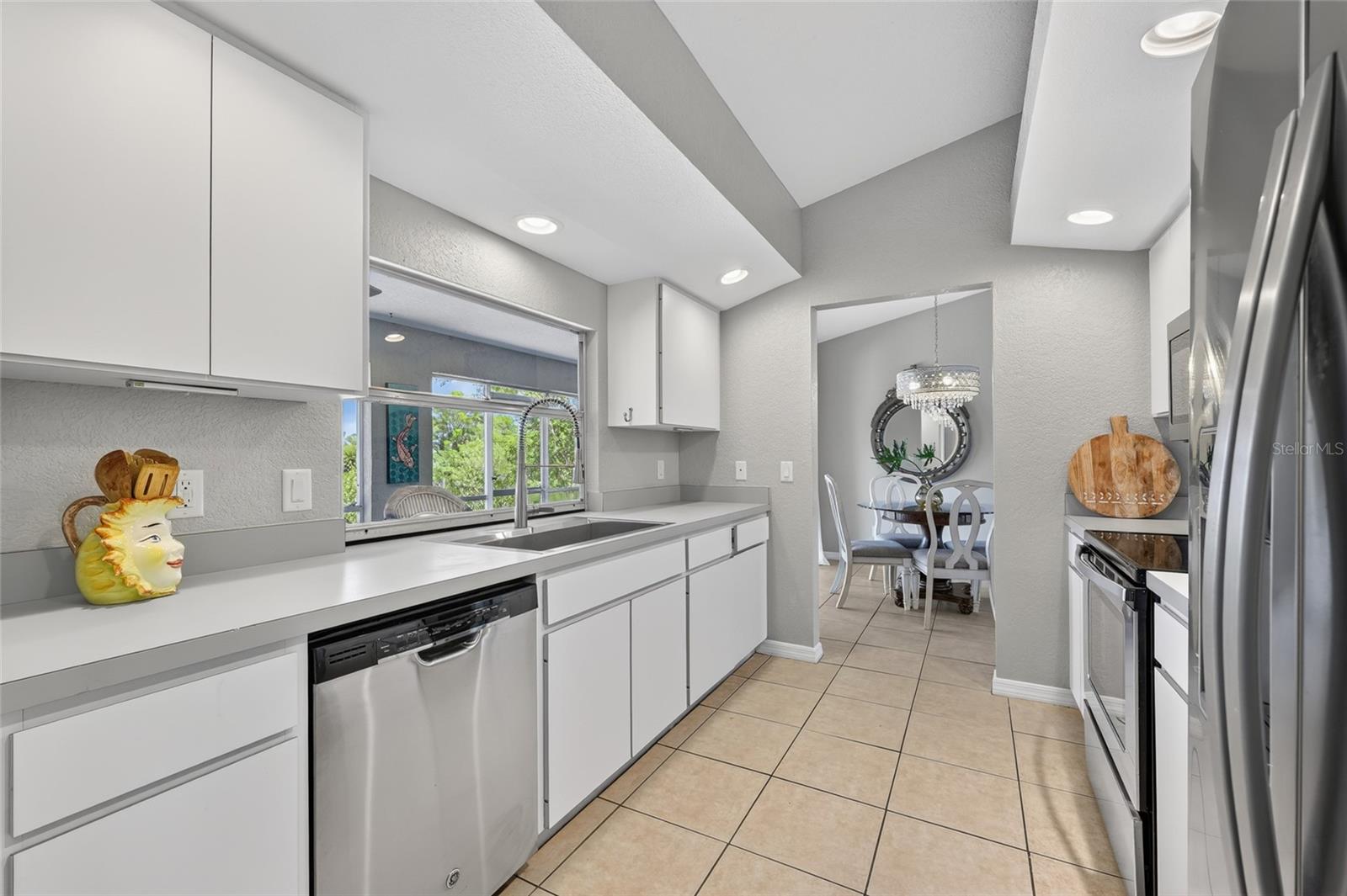 Image 13 of 45 For 3000 Banyan Way