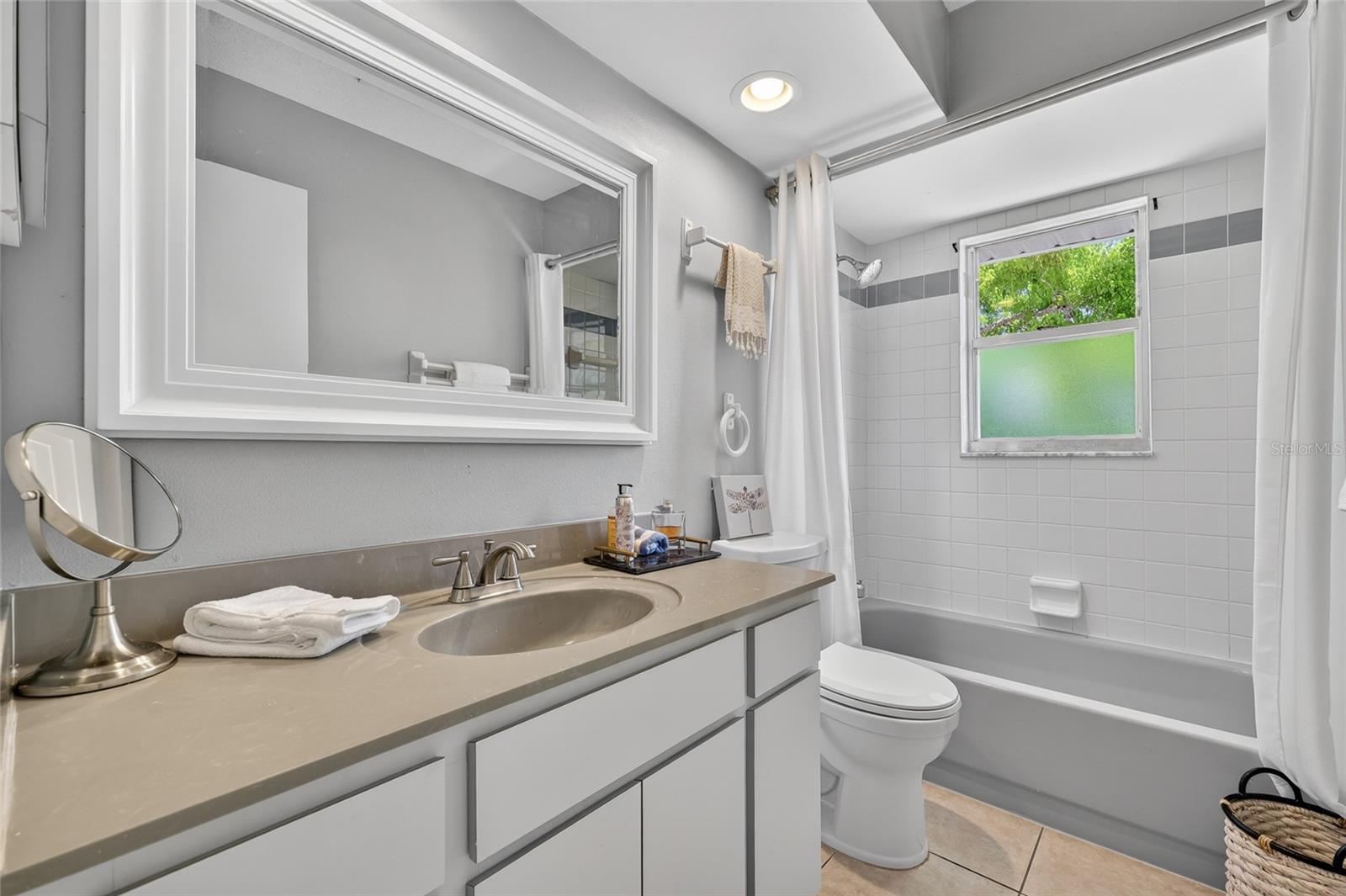 Image 20 of 45 For 3000 Banyan Way