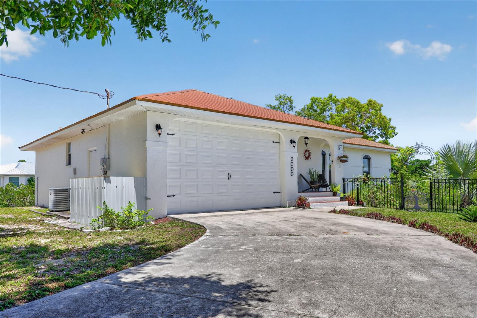 Image 29 of 45 For 3000 Banyan Way