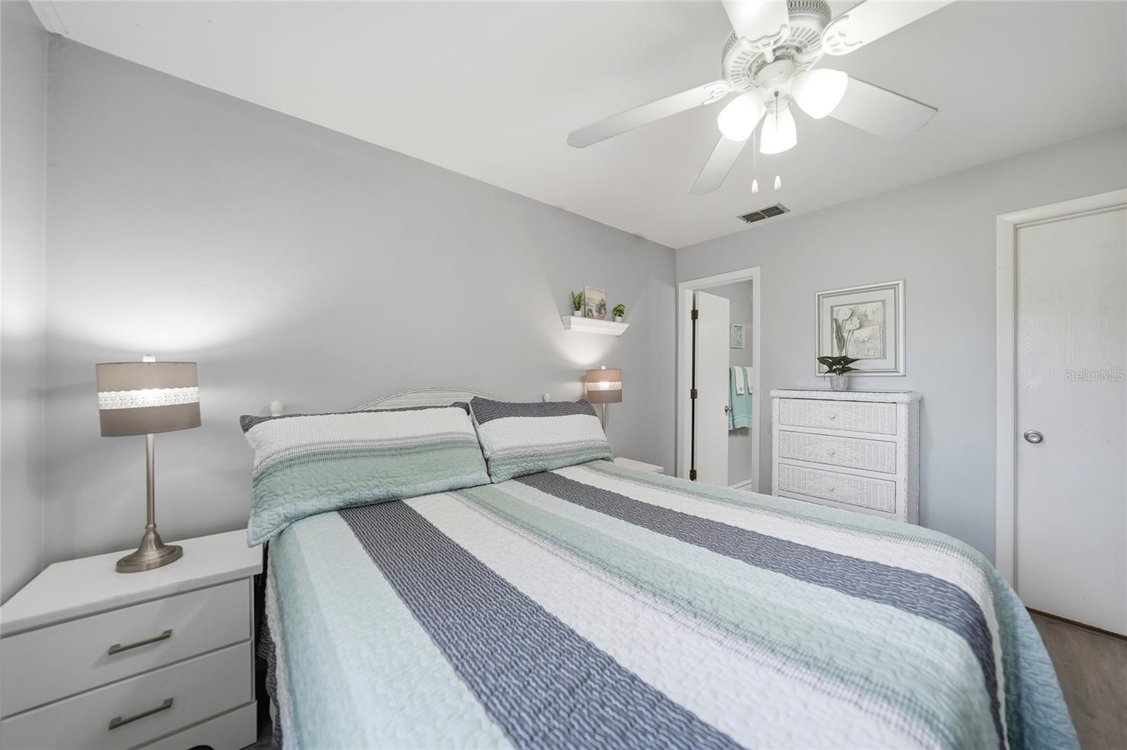 Image 11 of 29 For 25275 Rampart Boulevard 1504