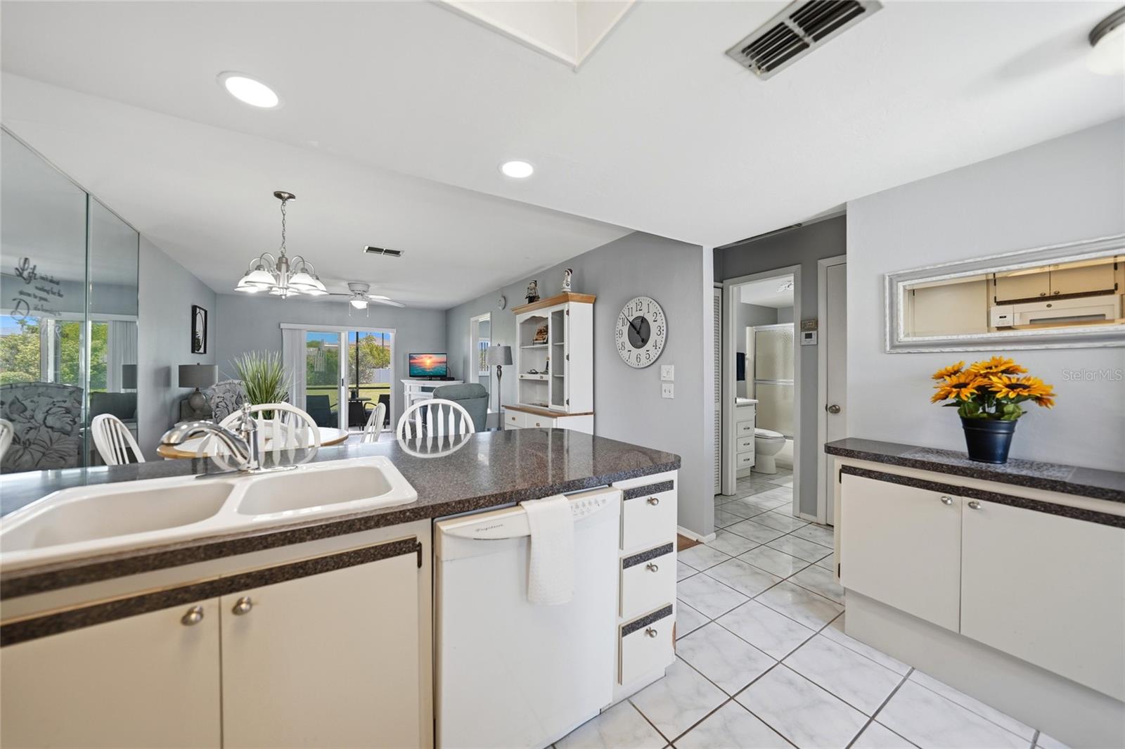 Image 7 of 29 For 25275 Rampart Boulevard 1504