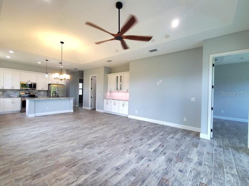 Image 4 of 21 For 1038 San Cristobal Avenue