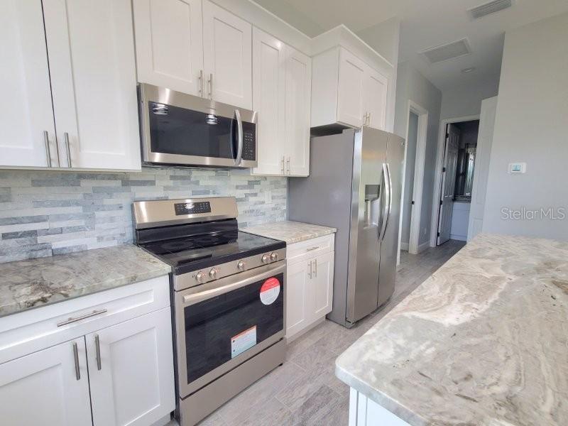 Image 6 of 21 For 1038 San Cristobal Avenue