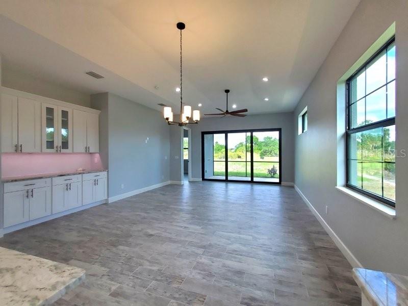 Image 7 of 21 For 1038 San Cristobal Avenue