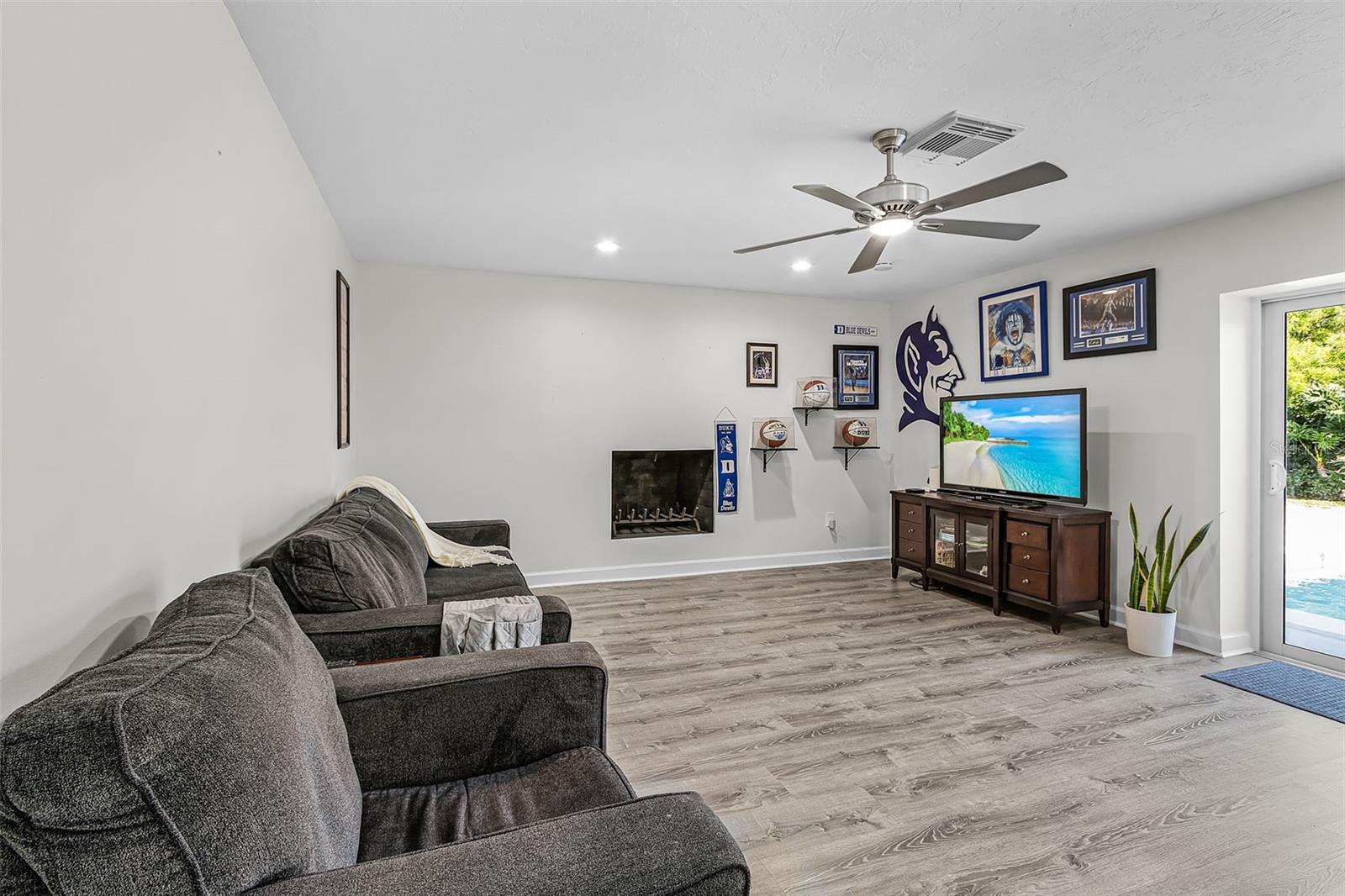 Image 15 of 37 For 5479 Chablis Lane