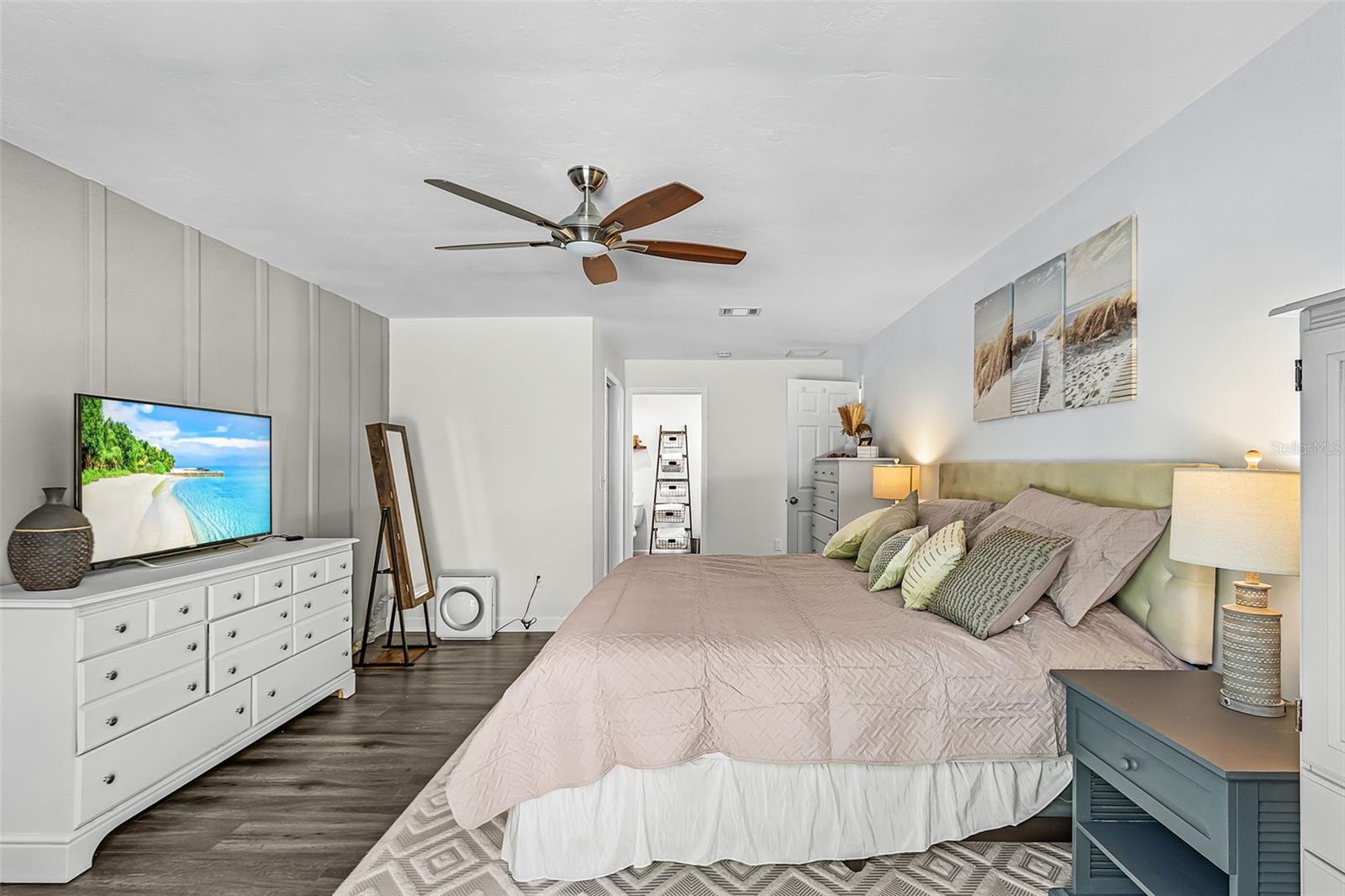 Image 24 of 37 For 5479 Chablis Lane