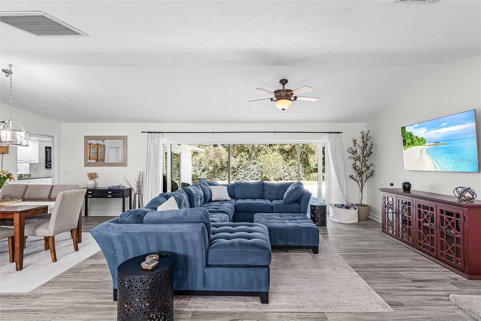 Image 7 of 37 For 5479 Chablis Lane