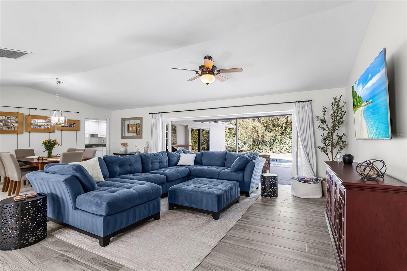 Image 8 of 37 For 5479 Chablis Lane