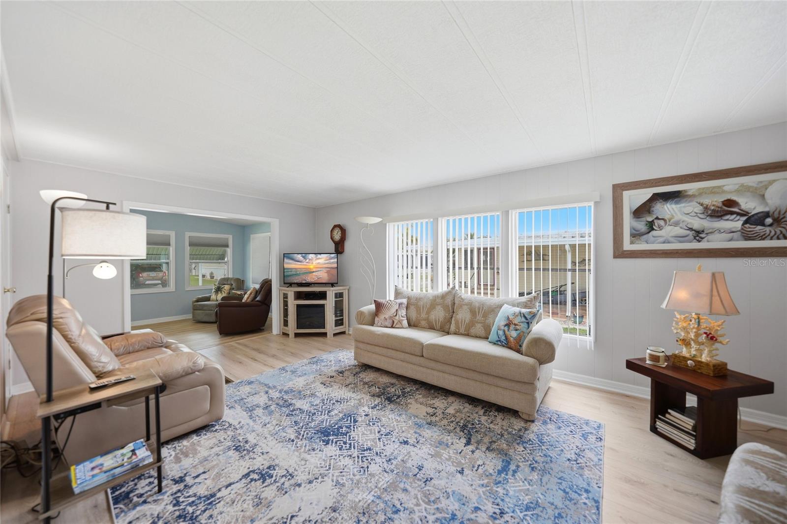 Image 10 of 33 For 10303 Burnt Store Road 173