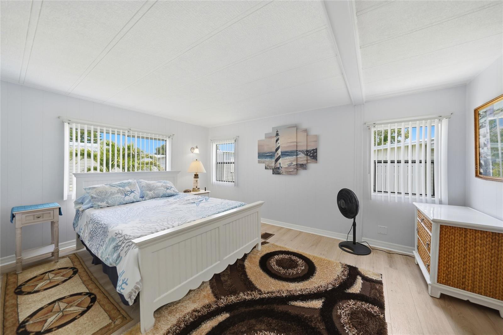 Image 14 of 33 For 10303 Burnt Store Road 173