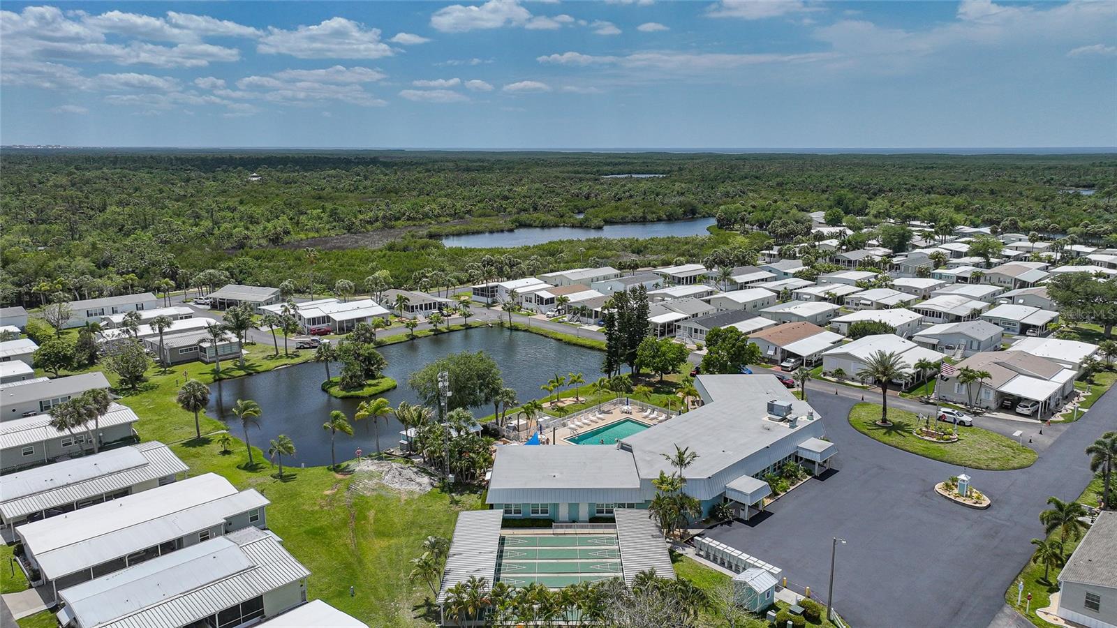 Image 29 of 33 For 10303 Burnt Store Road 173