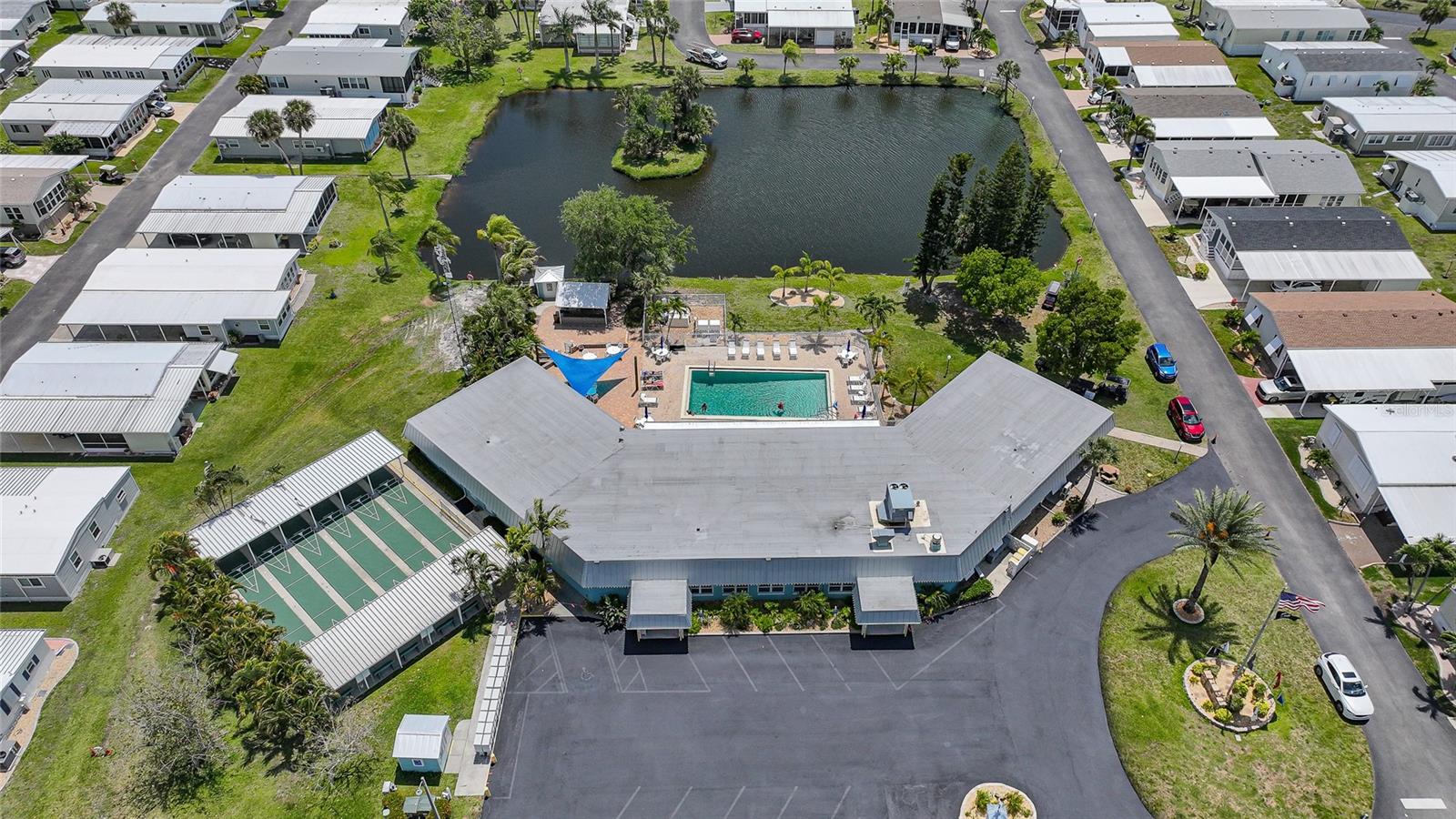 Image 31 of 33 For 10303 Burnt Store Road 173