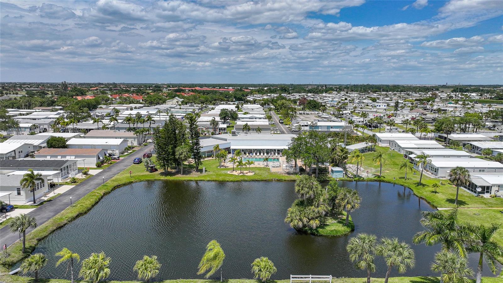 Image 33 of 33 For 10303 Burnt Store Road 173