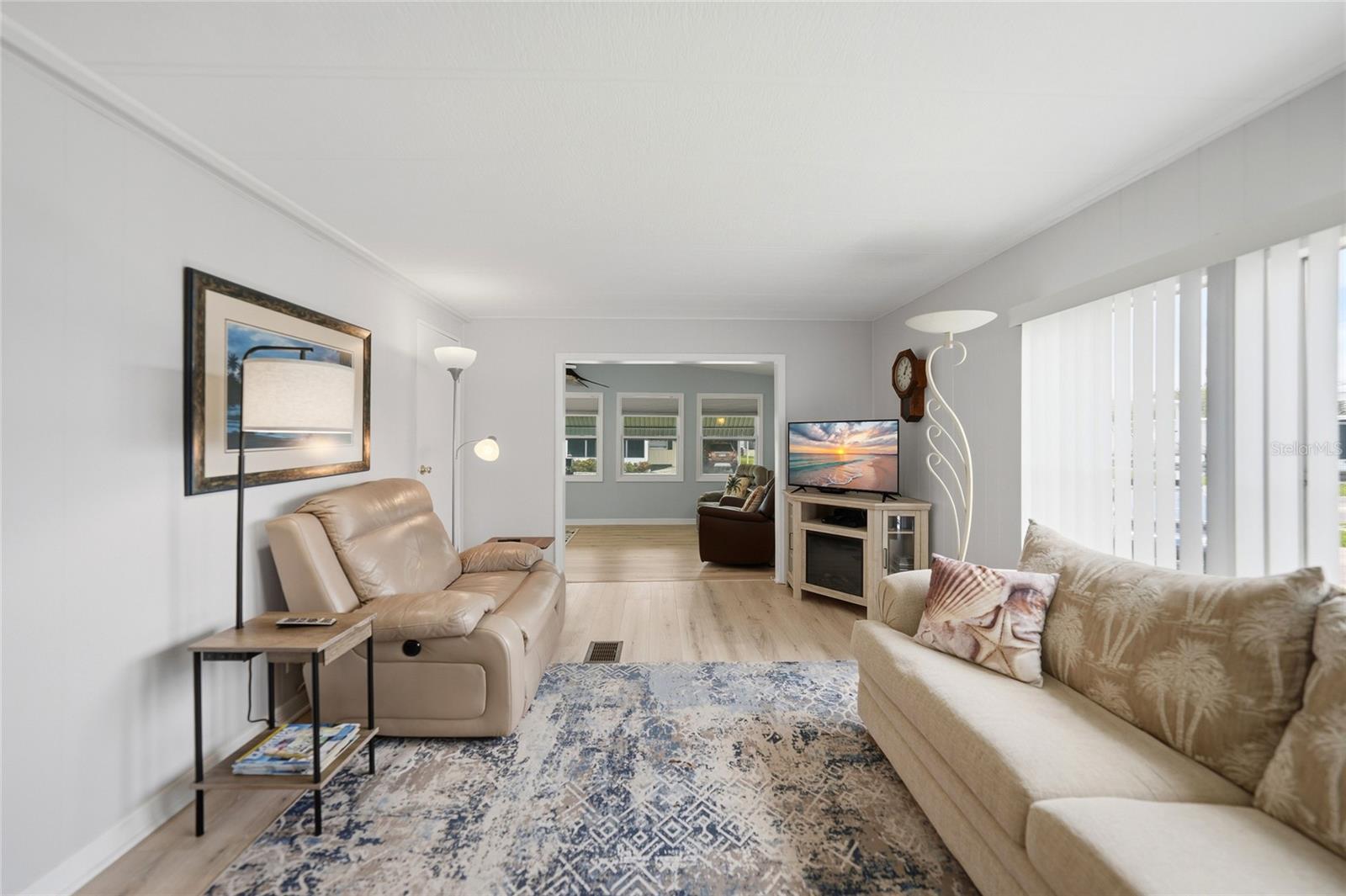 Image 9 of 33 For 10303 Burnt Store Road 173