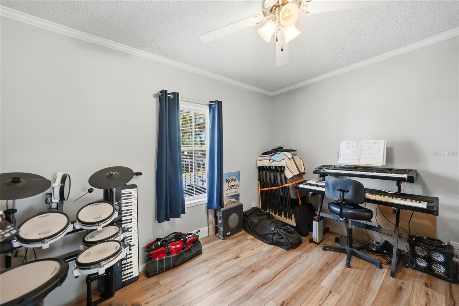 Image 16 of 41 For 10303 Burnt Store Road 143