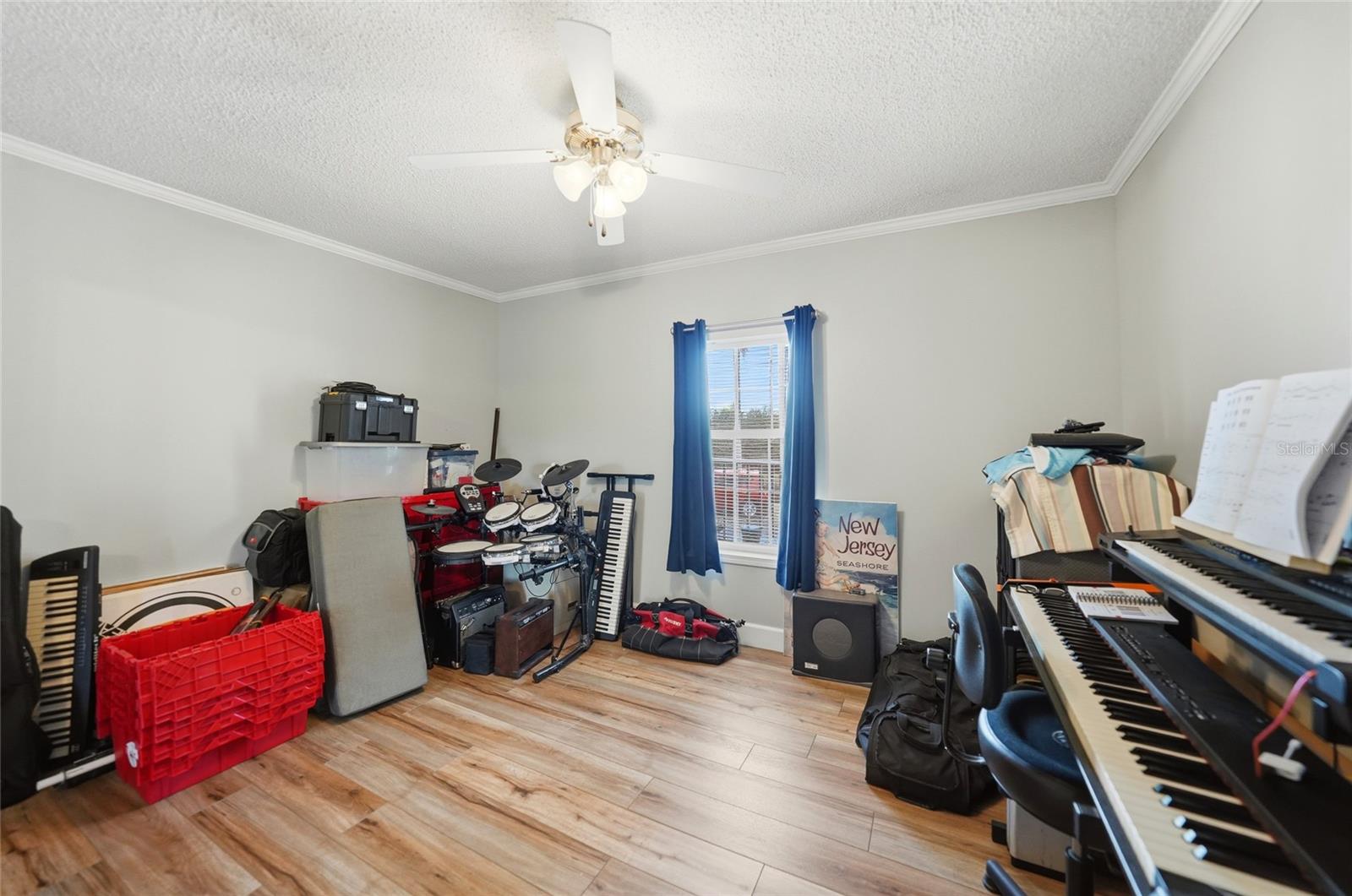 Image 17 of 41 For 10303 Burnt Store Road 143