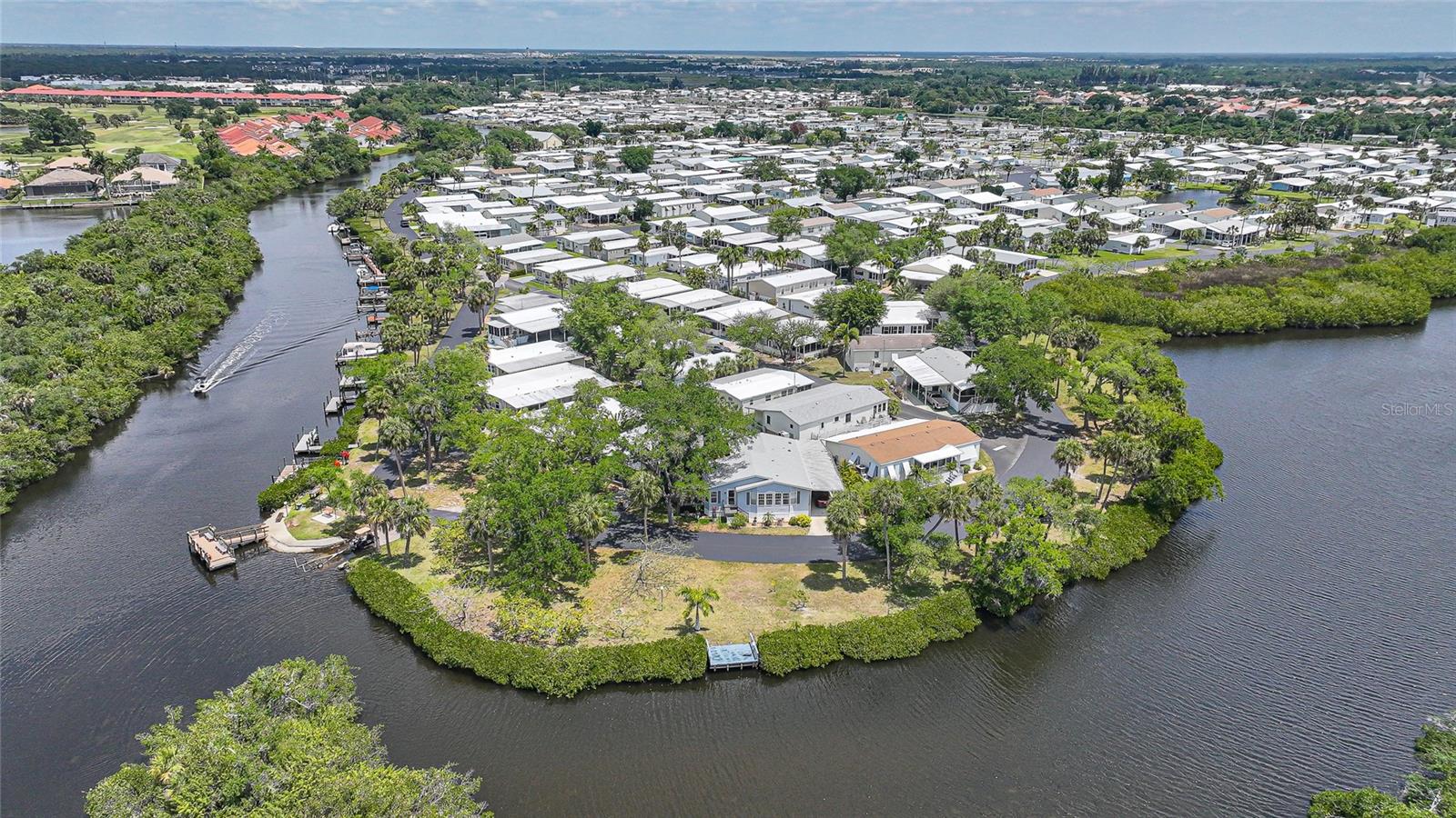 Image 25 of 41 For 10303 Burnt Store Road 143