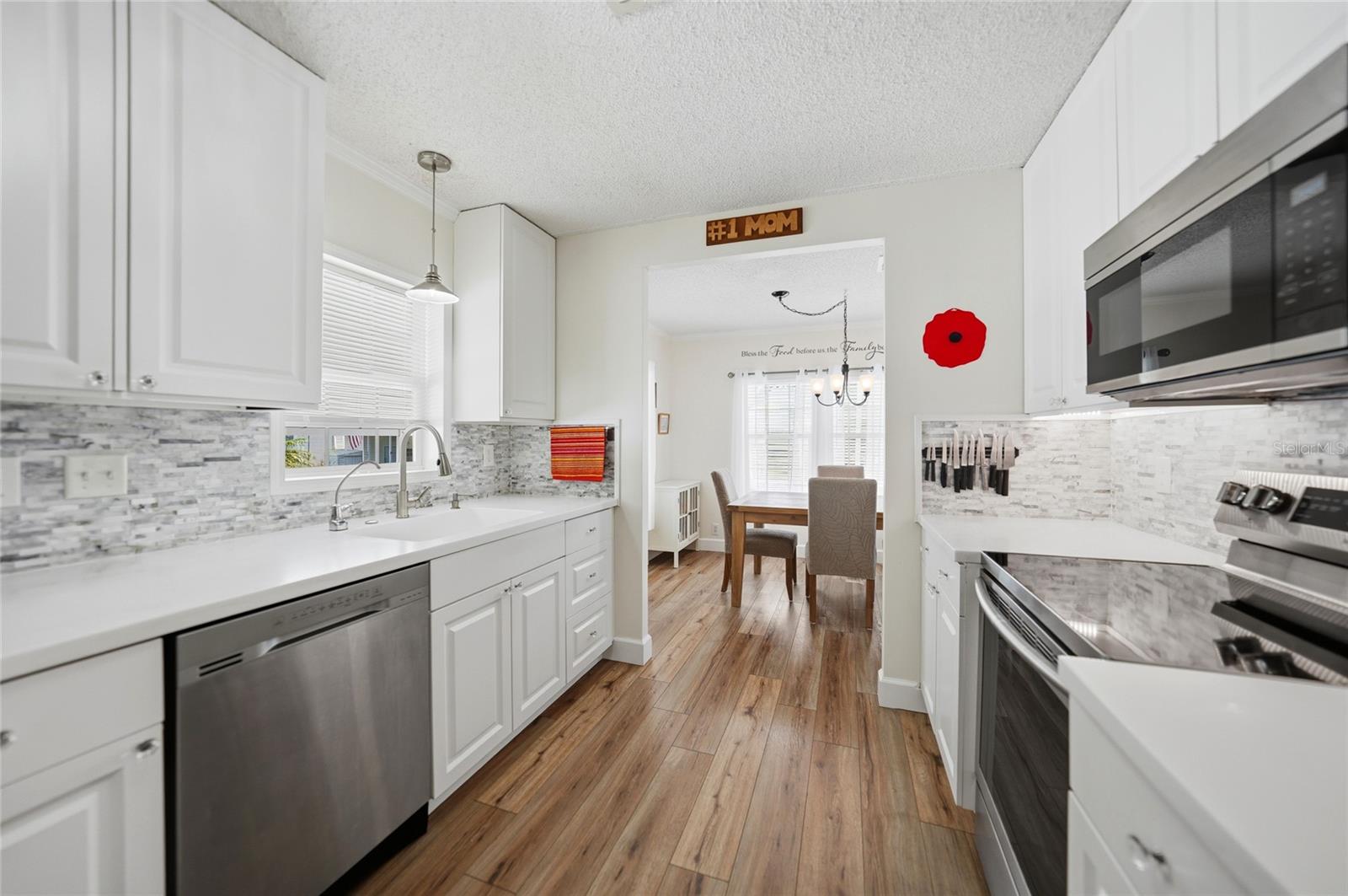 Image 3 of 41 For 10303 Burnt Store Road 143