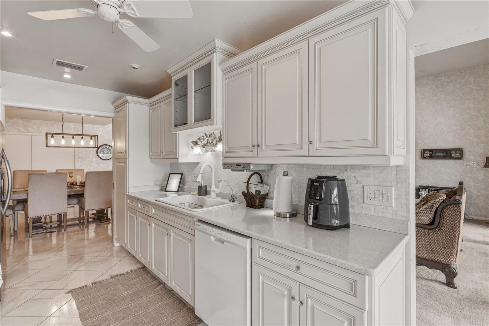 Image 19 of 48 For 857 Bal Harbor Boulevard