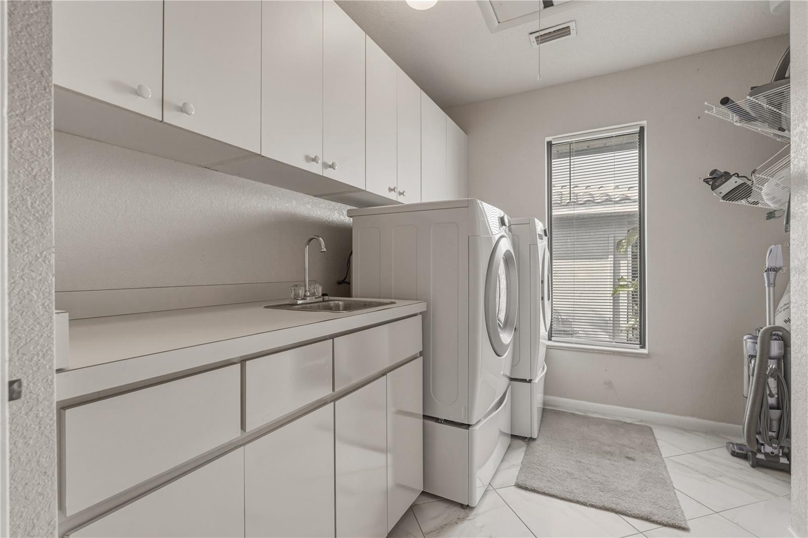 Image 31 of 48 For 857 Bal Harbor Boulevard