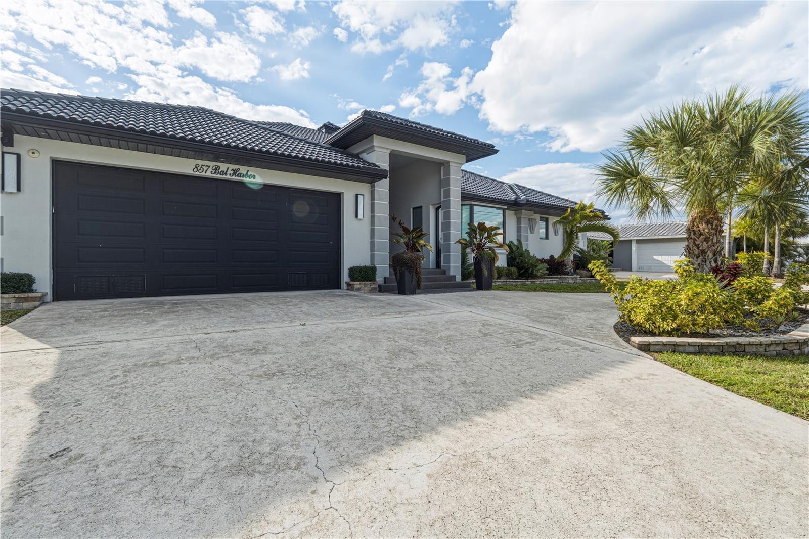 Image 8 of 48 For 857 Bal Harbor Boulevard