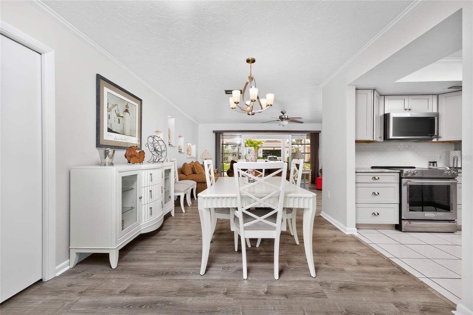 Image 12 of 100 For 2122 Cassino Court