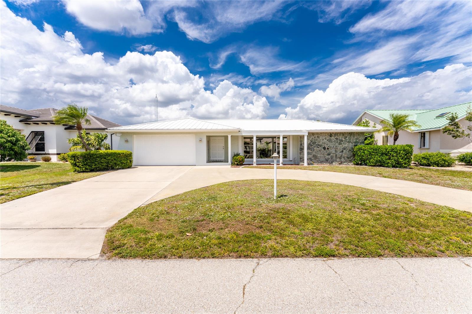 Image 2 of 100 For 2122 Cassino Court