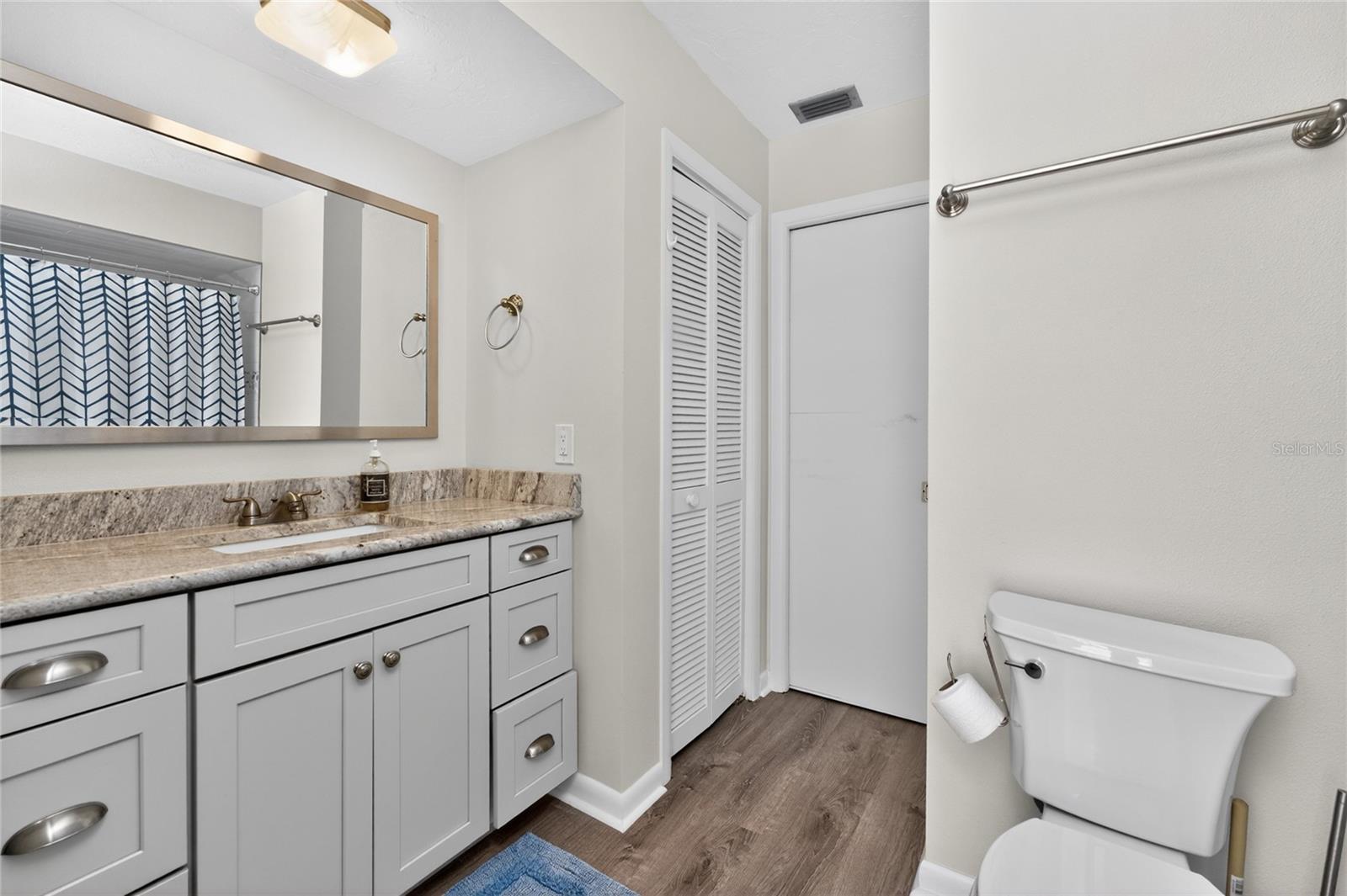 Image 32 of 100 For 2122 Cassino Court