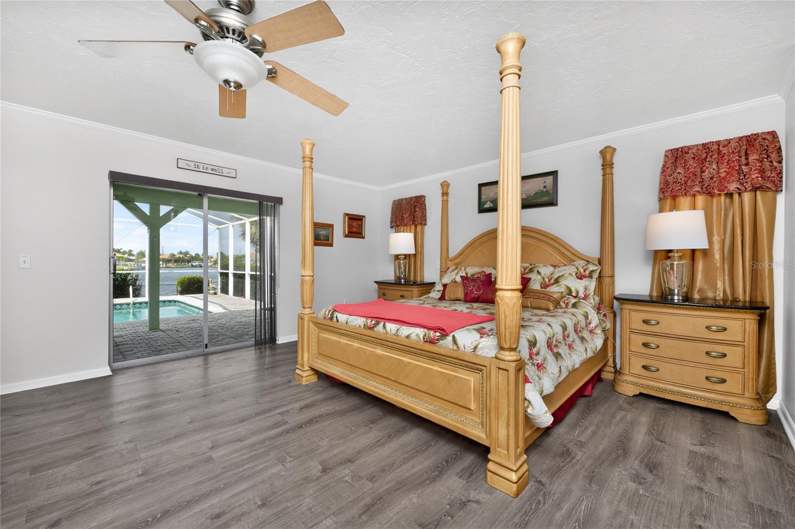 Image 37 of 100 For 2122 Cassino Court