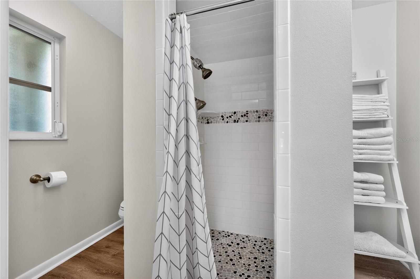 Image 41 of 100 For 2122 Cassino Court