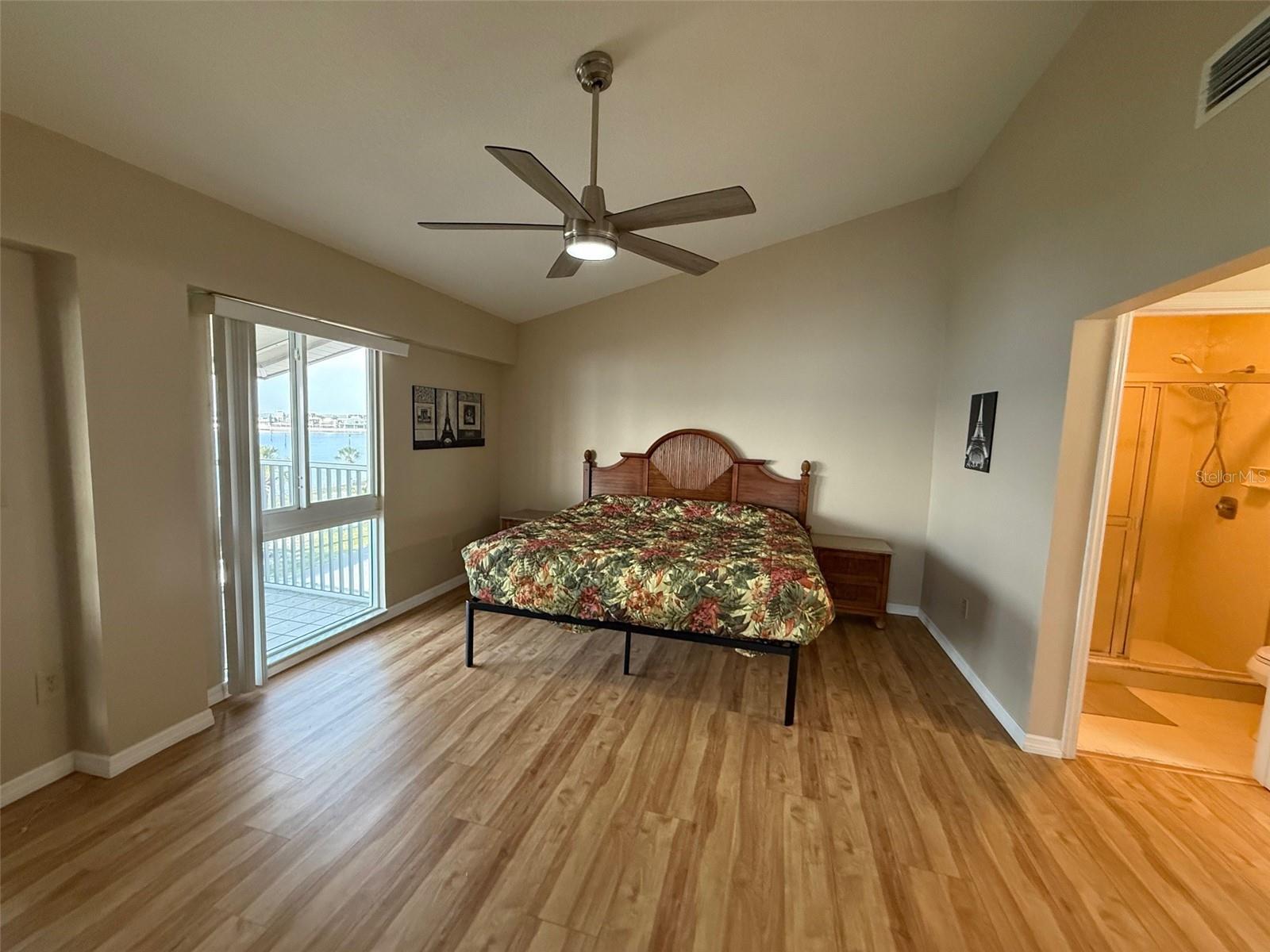 Image 16 of 25 For 1477 Park Beach Circle 31