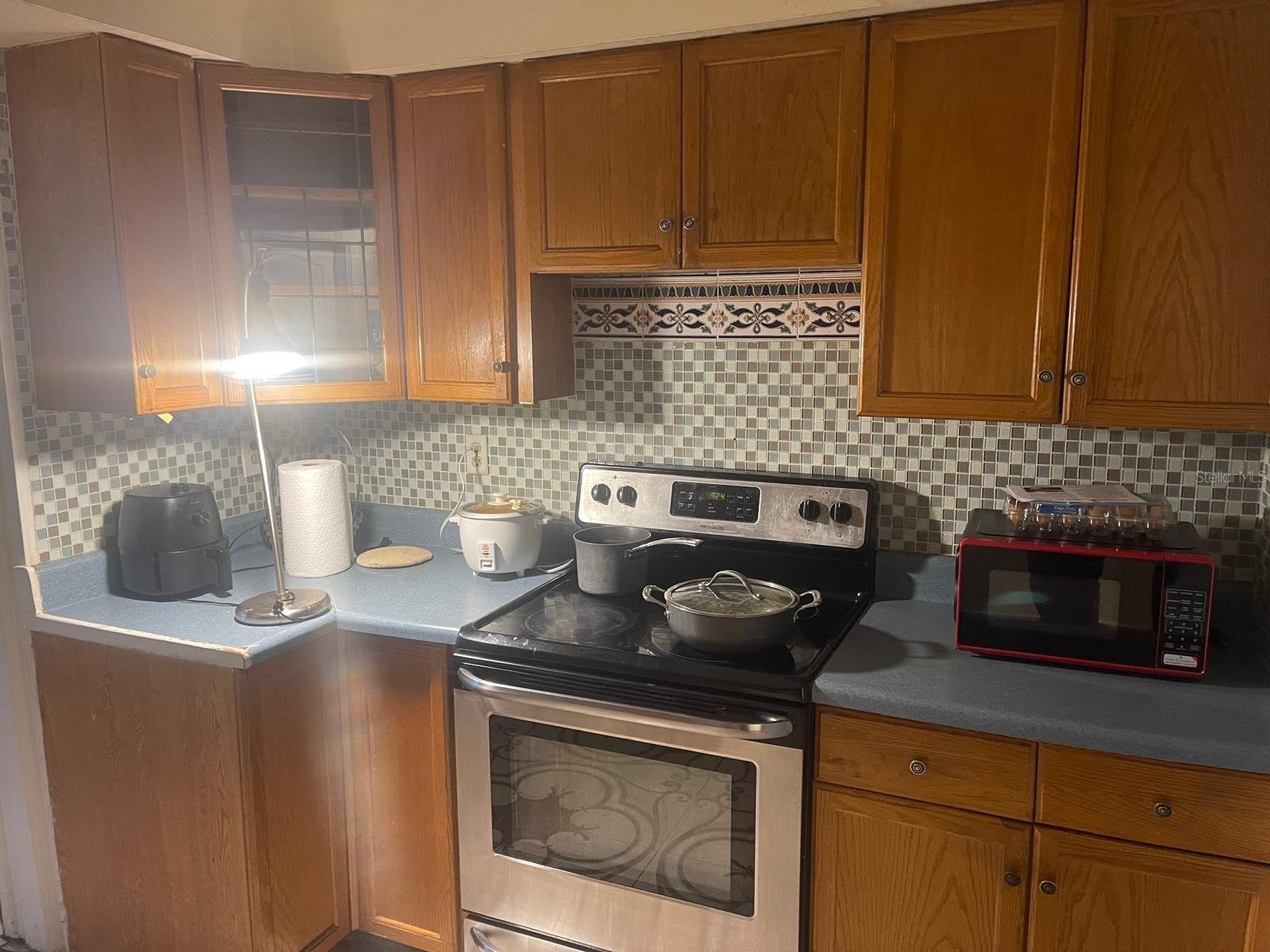 Image 22 of 27 For 901 Sheldon Avenue