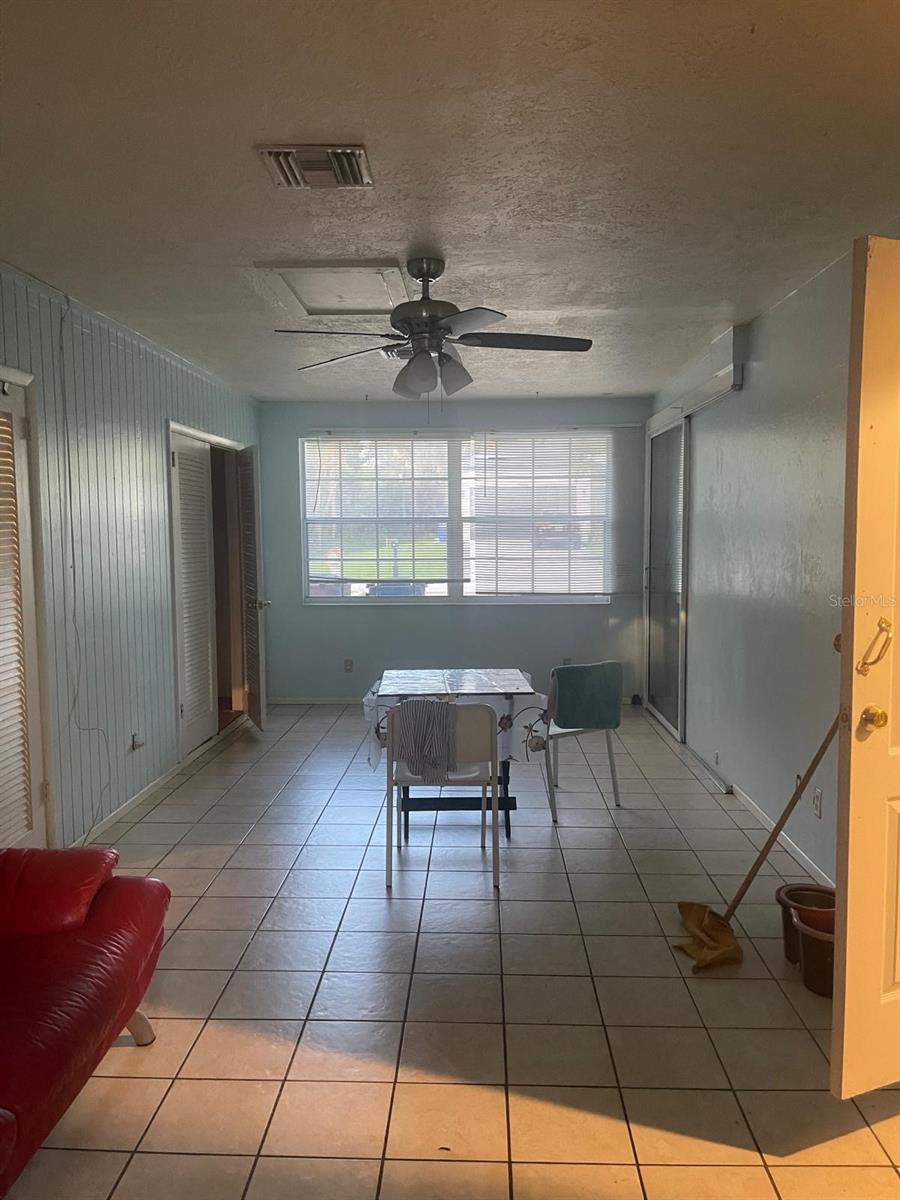 Image 23 of 27 For 901 Sheldon Avenue