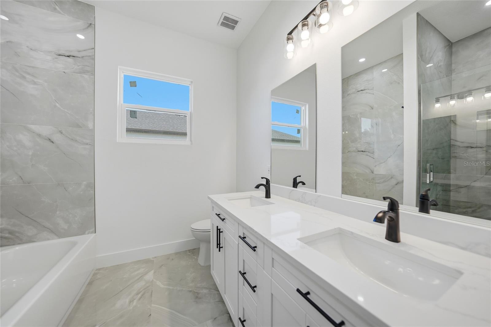 Image 27 of 51 For 336 San Ambrosio Street