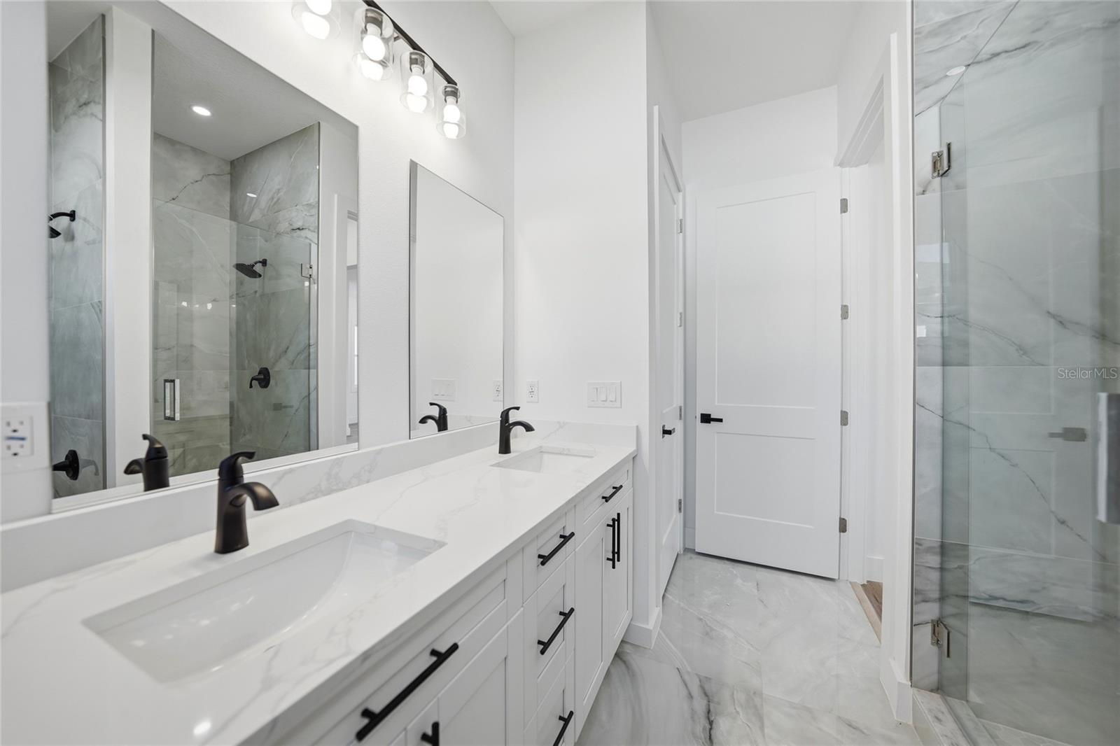 Image 28 of 51 For 336 San Ambrosio Street