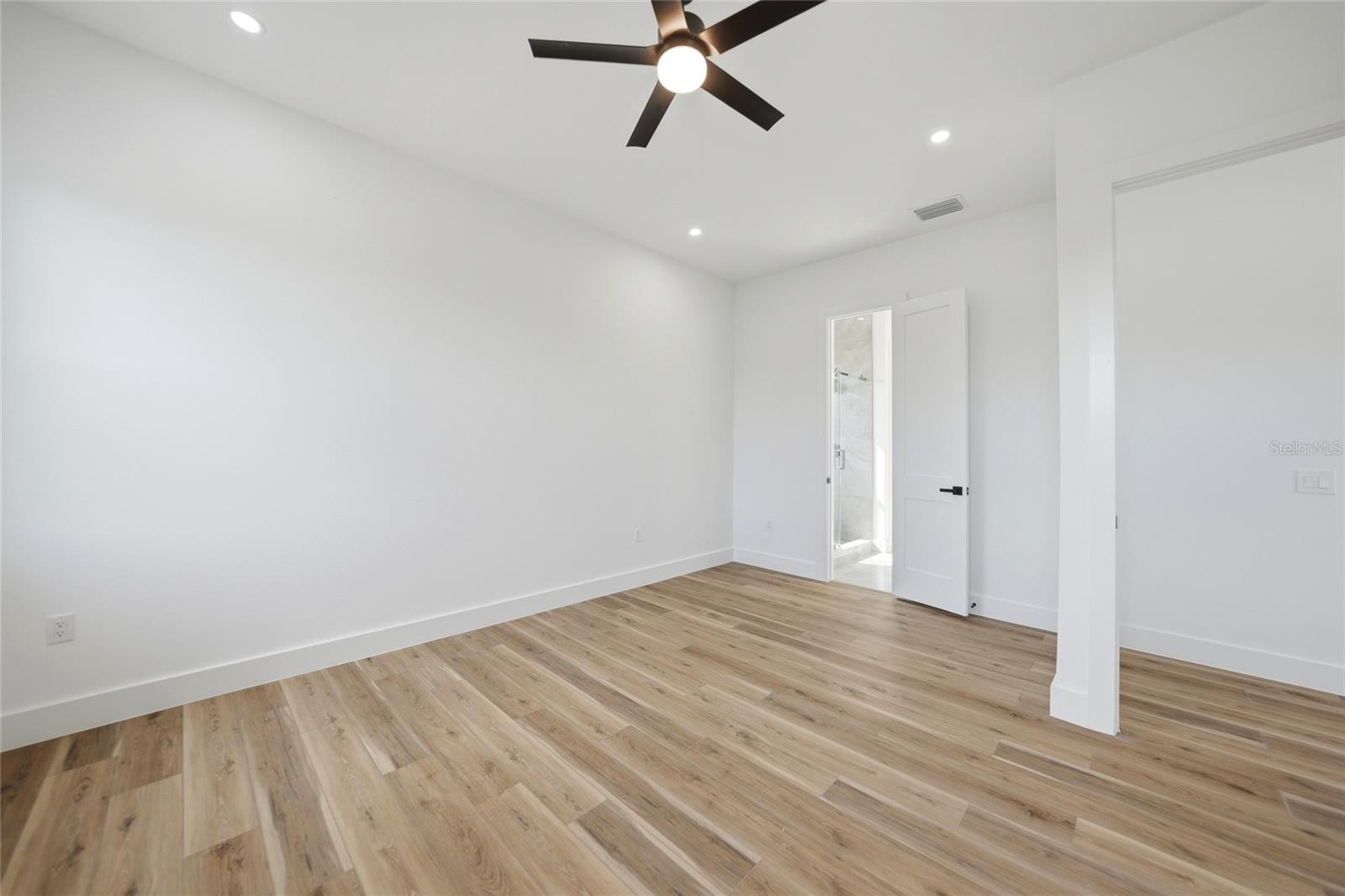 Image 41 of 51 For 336 San Ambrosio Street