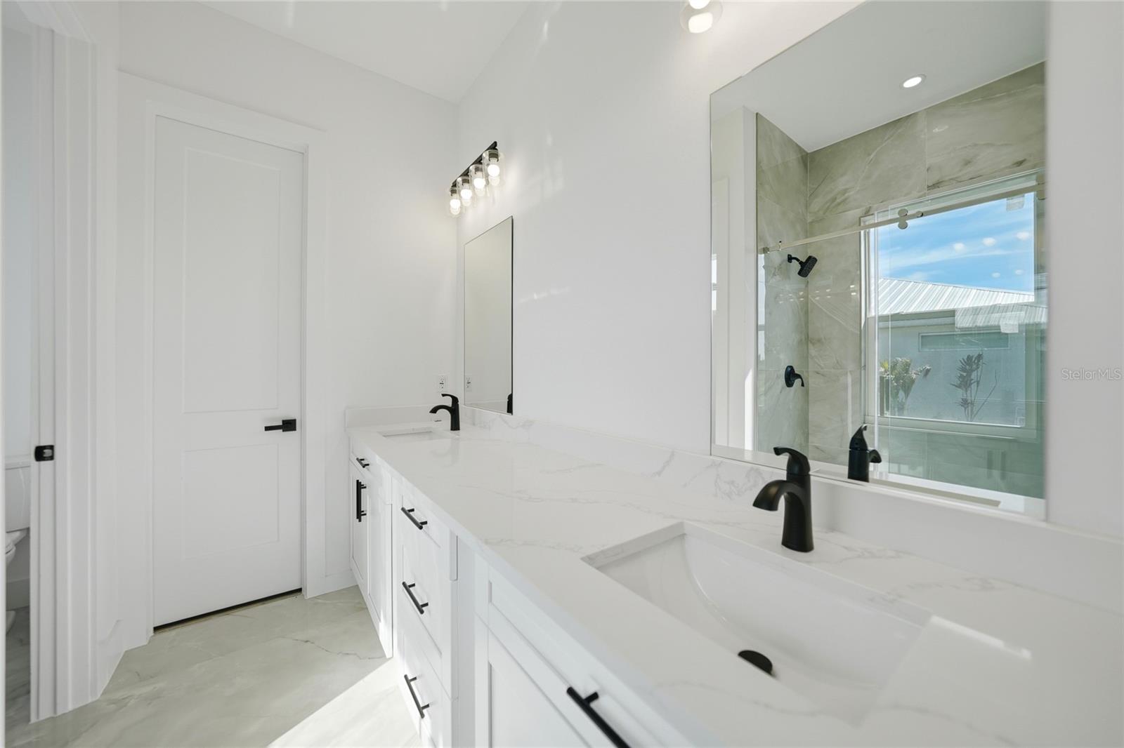 Image 43 of 51 For 336 San Ambrosio Street