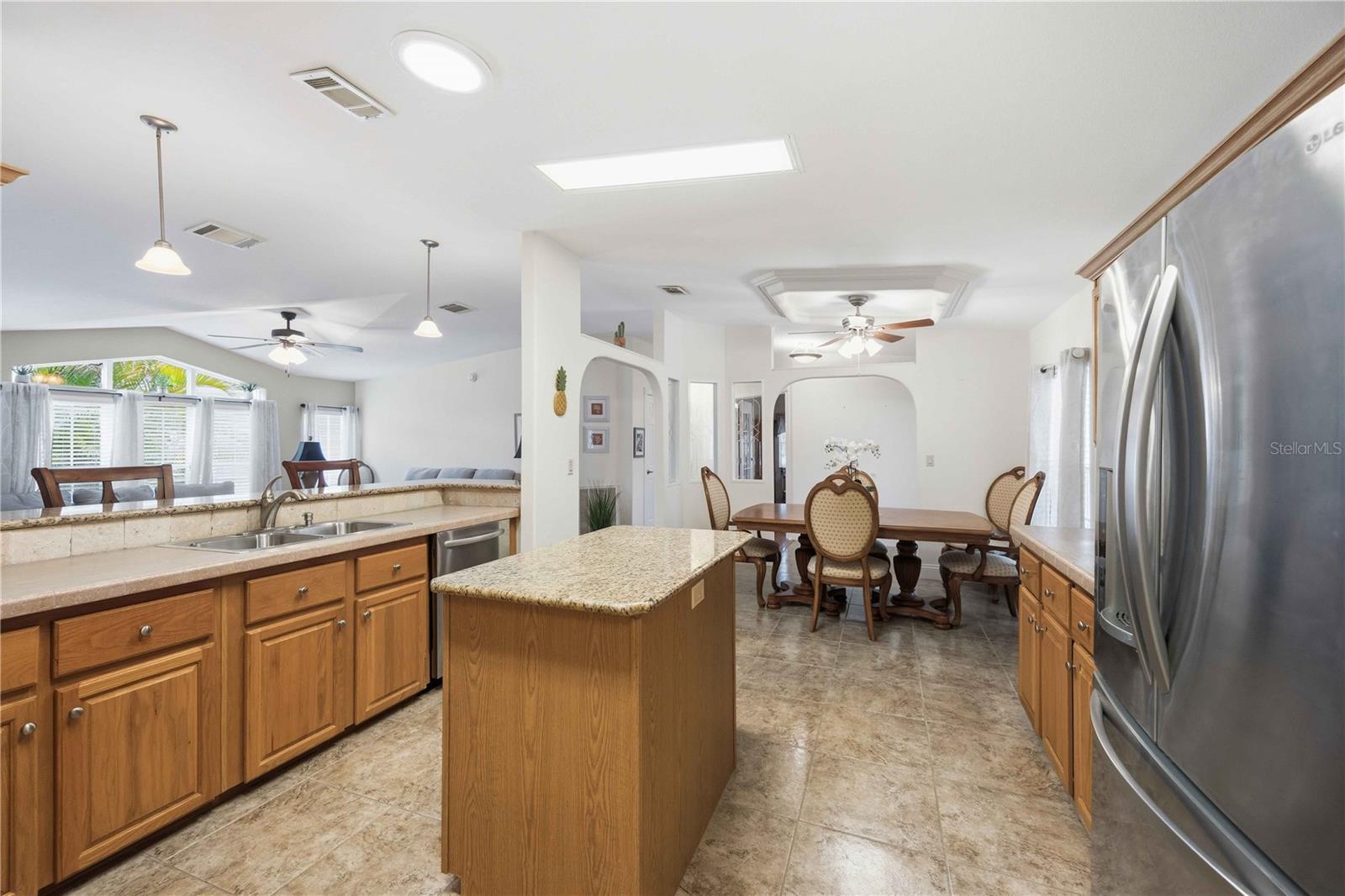 Image 19 of 61 For 18 Emden Circle