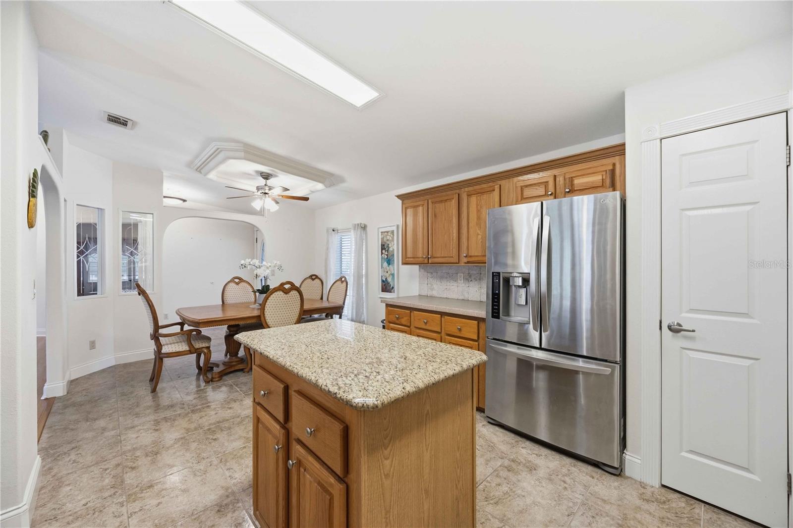 Image 20 of 61 For 18 Emden Circle