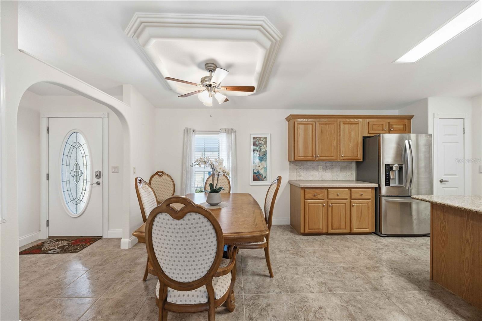 Image 24 of 61 For 18 Emden Circle