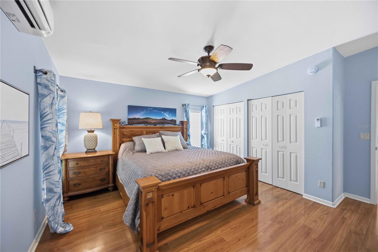 Image 28 of 61 For 18 Emden Circle