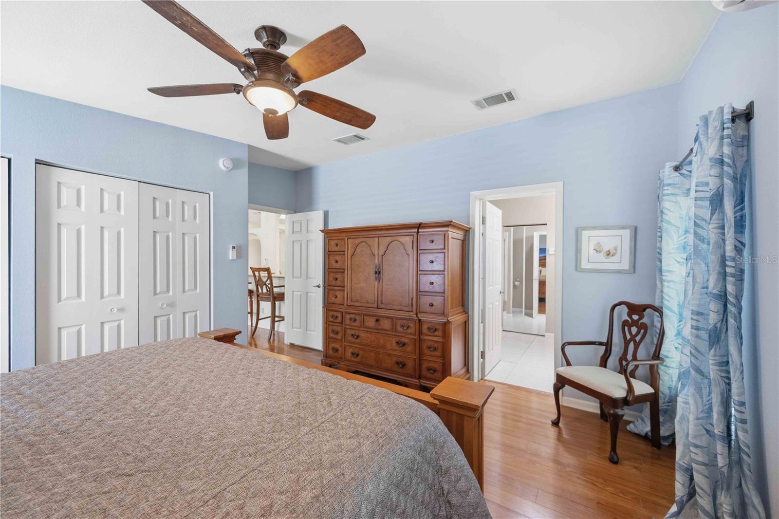 Image 29 of 61 For 18 Emden Circle