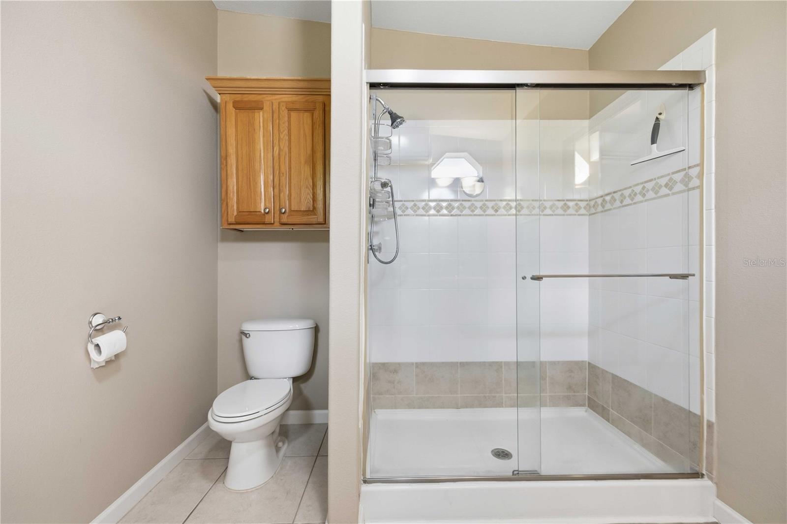 Image 33 of 61 For 18 Emden Circle