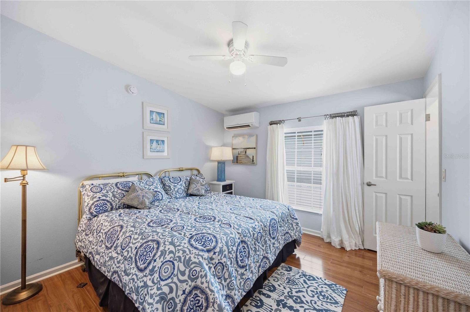 Image 39 of 61 For 18 Emden Circle