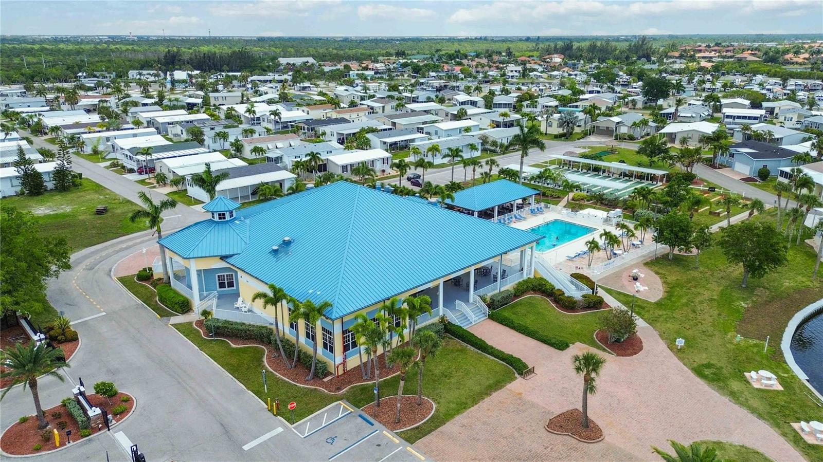 Image 44 of 61 For 18 Emden Circle