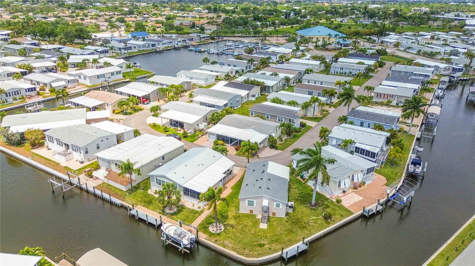 Image 53 of 61 For 18 Emden Circle